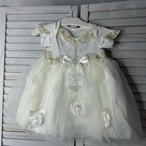 Elegant Baby Dress with Floral Embellishments. Baptism. Dress. Excellent Cond.